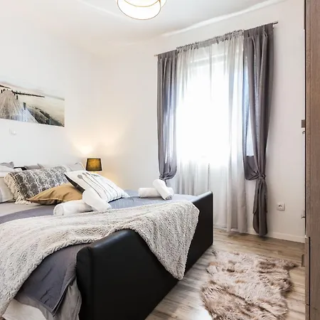 Mazijini Dvori Apartmán