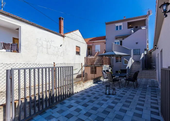 Lägenhet Mazijini Dvori