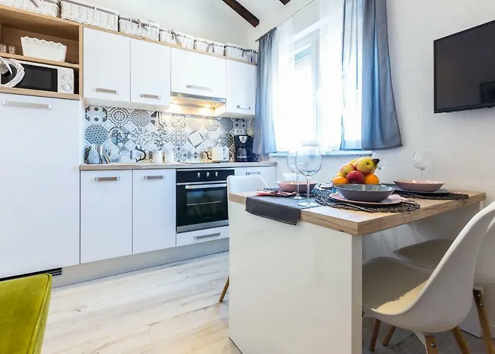 Lägenhet Mazijini Dvori